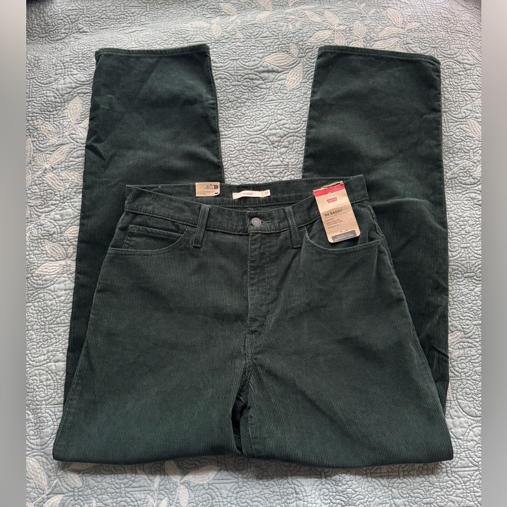 NWT Levi’s Green Corduroy ‘94 Baggy Jeans Women’s Size 29x31